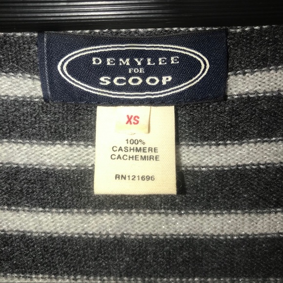 VTG Demylee For Scoop Gray & White Striped Cashmere Cowl Neck Pullover Sweater - Picture 5 of 6
